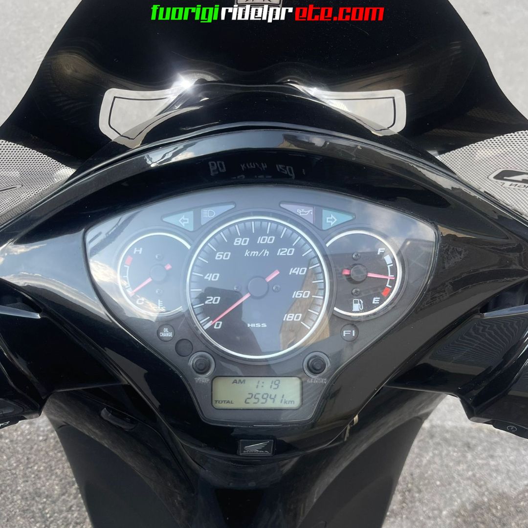 HONDA SH 300 i SPORT - 2011 27cv KM 26000 - FINANZIABILE