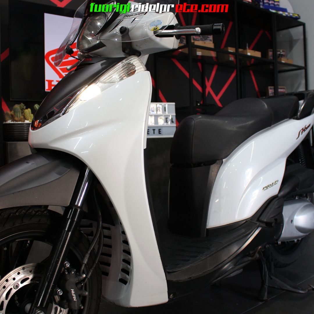 HONDA SH 300 i SPORT - 2010 27cv KM 38000 - FINANZIABILE