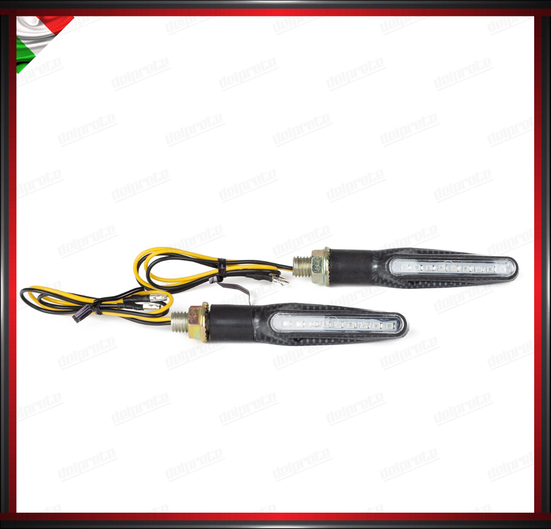 COPPIA FRECCE UNIVERSALI INDICATORI DIREZIONE LED LUCE AMBRA CORPO CARBON LOOK CERTIFICAZIONE EUROPEA