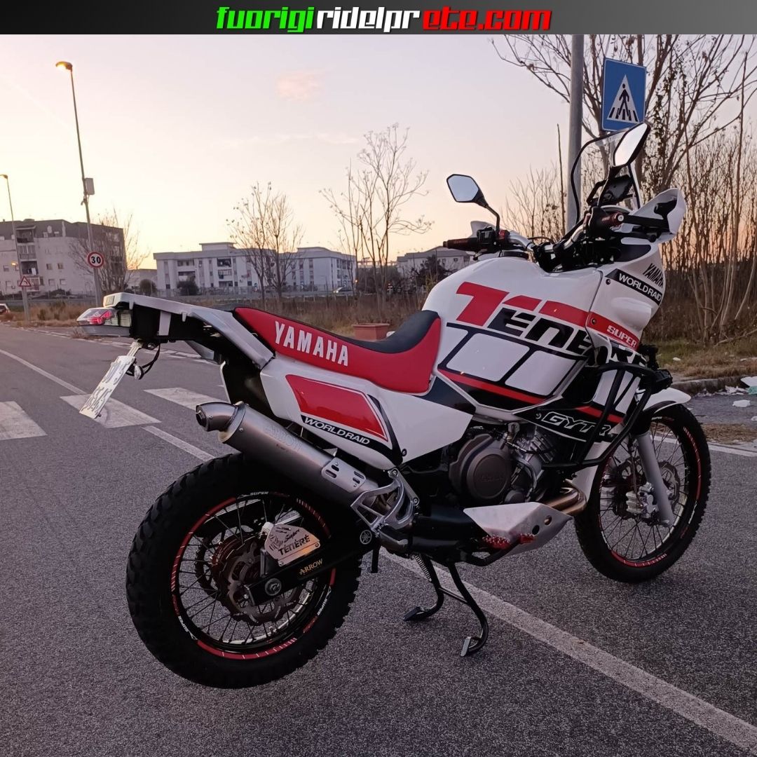 YAMAHA XTZ 750 SUPER TENERE' - 1993 70cv KM 8000 - FINANZIABILE