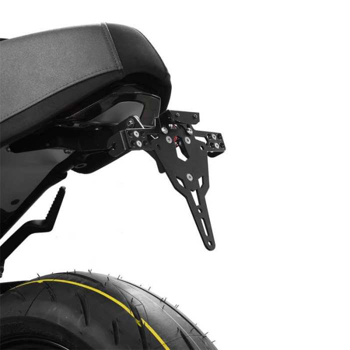 ZIEGER - PORTATARGA REGOLABILE YAMAHA XSR 900 DAL 2022 LUCE TARGA - TIPO B