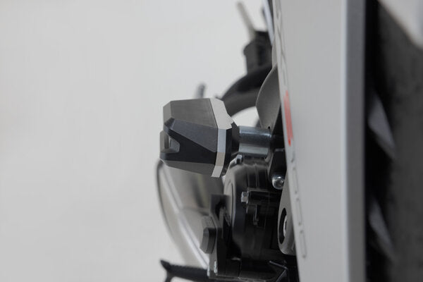 SW-MOTECH - KIT TAMPONI DI PROTEZIONE PER TELAIO NERO SUZUKI GSX-S 950 / GSX-S 1000/GT (21-)