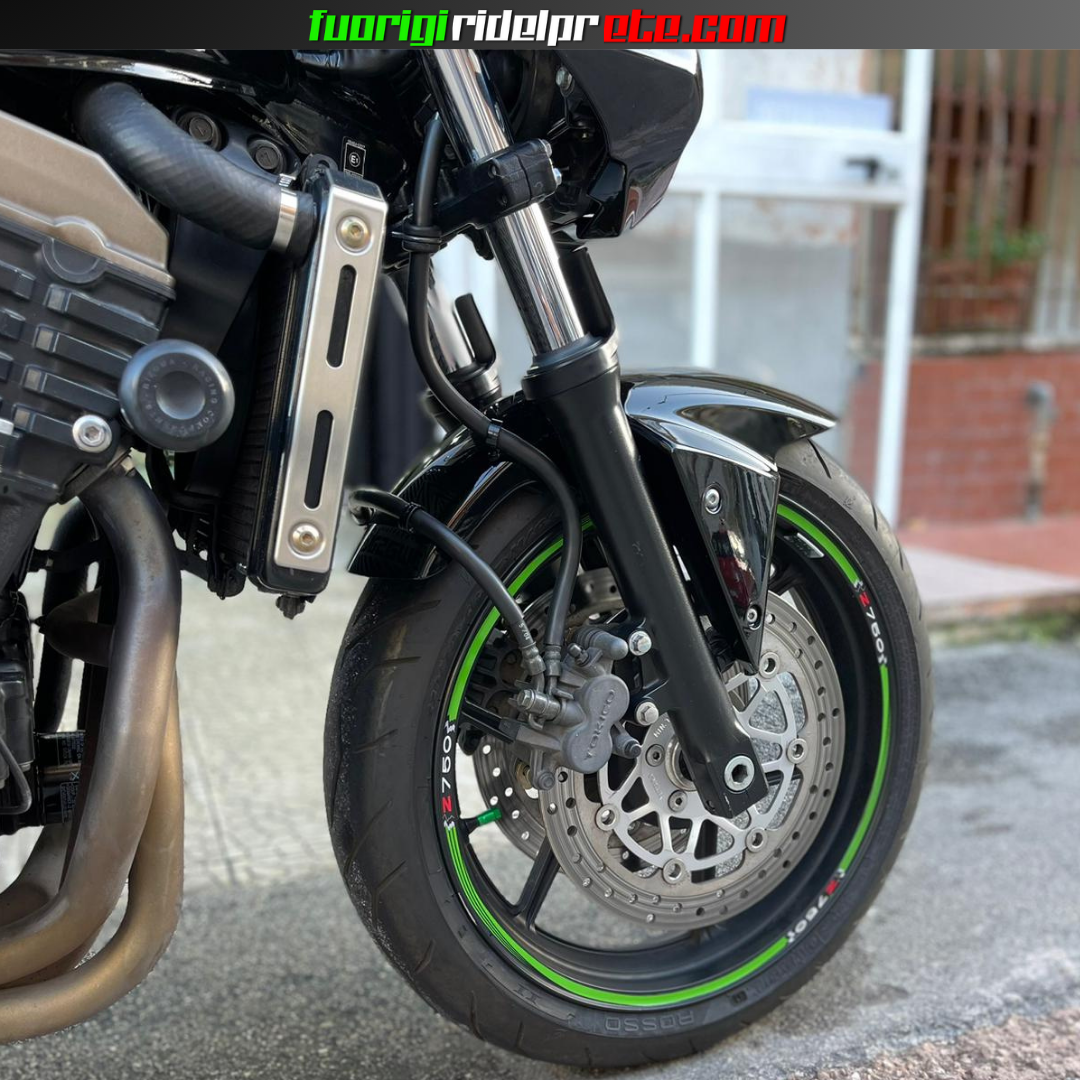 KAWASAKI Z750 2005 - FINANZIABILE