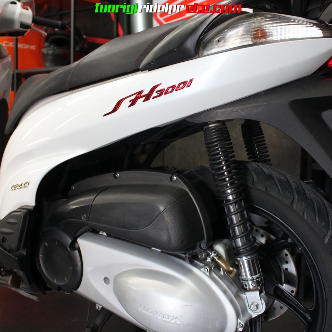 HONDA SH 300 i SPORT - 2010 27cv KM 38000 - FINANZIABILE