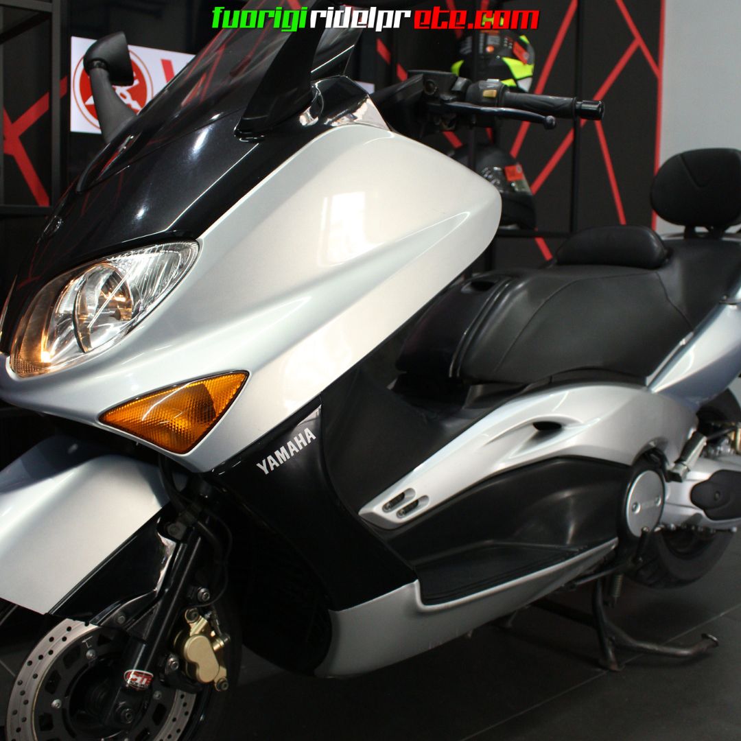 YAMAHA T-MAX 500 - 2001 34cv KM 83000 - FINANZIABILE