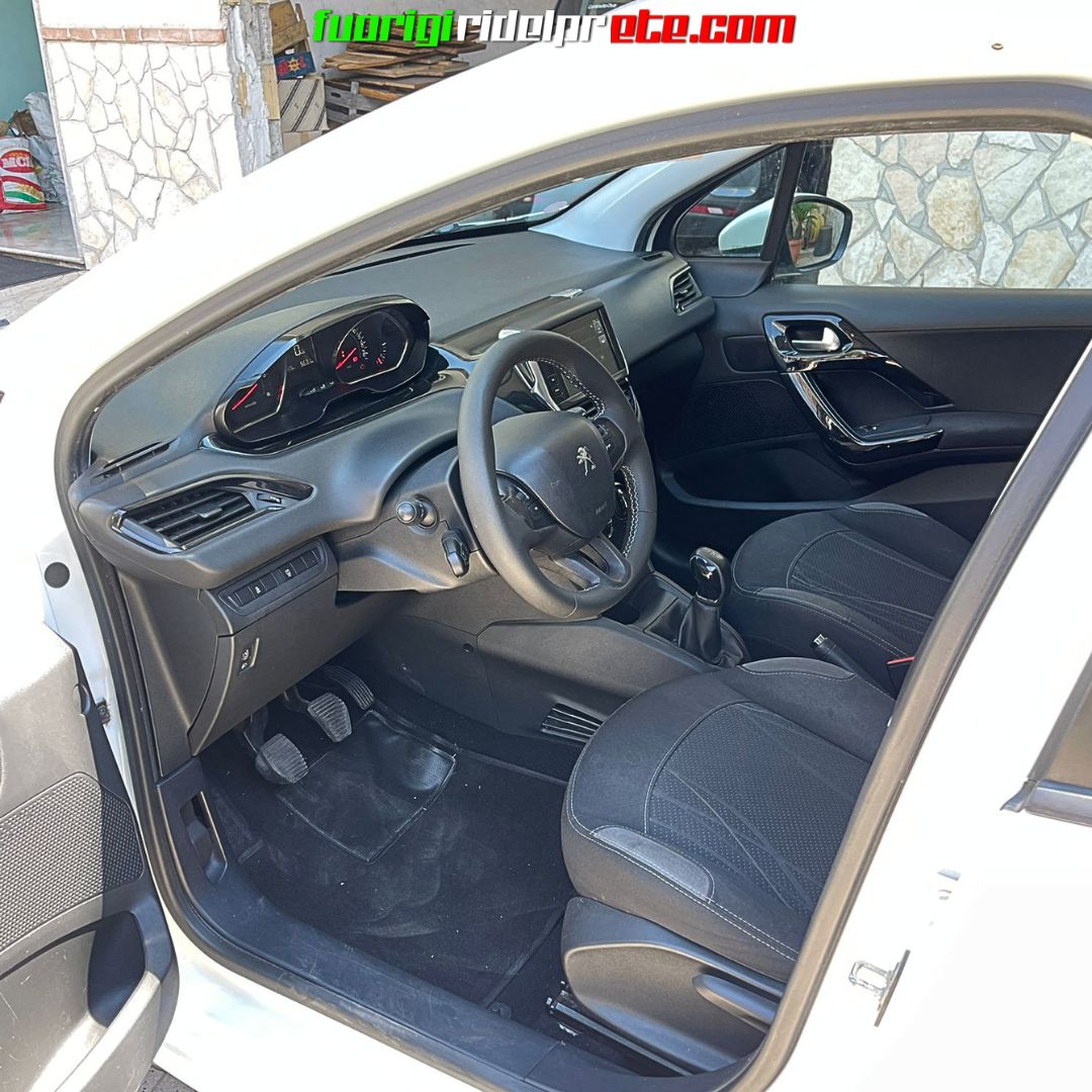 PEUGEOT 208 HDi - 2015 1.4 68cv KM 165000 - FINANZIABILE
