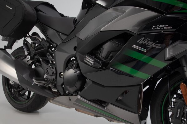 SW-MOTECH - KIT TAMPONI DI PROTEZIONE PER TELAIO NERO KAWASAKI NINJA 1000SX (19-24).